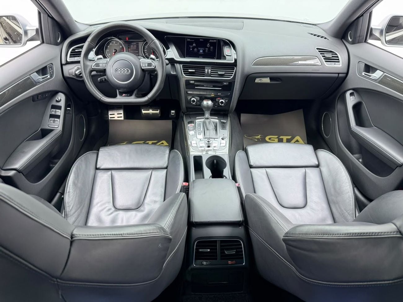 Audi RS4 STANDARD 2014 Audi RS4, Service History, Excellent Condition, Japanese Specs.