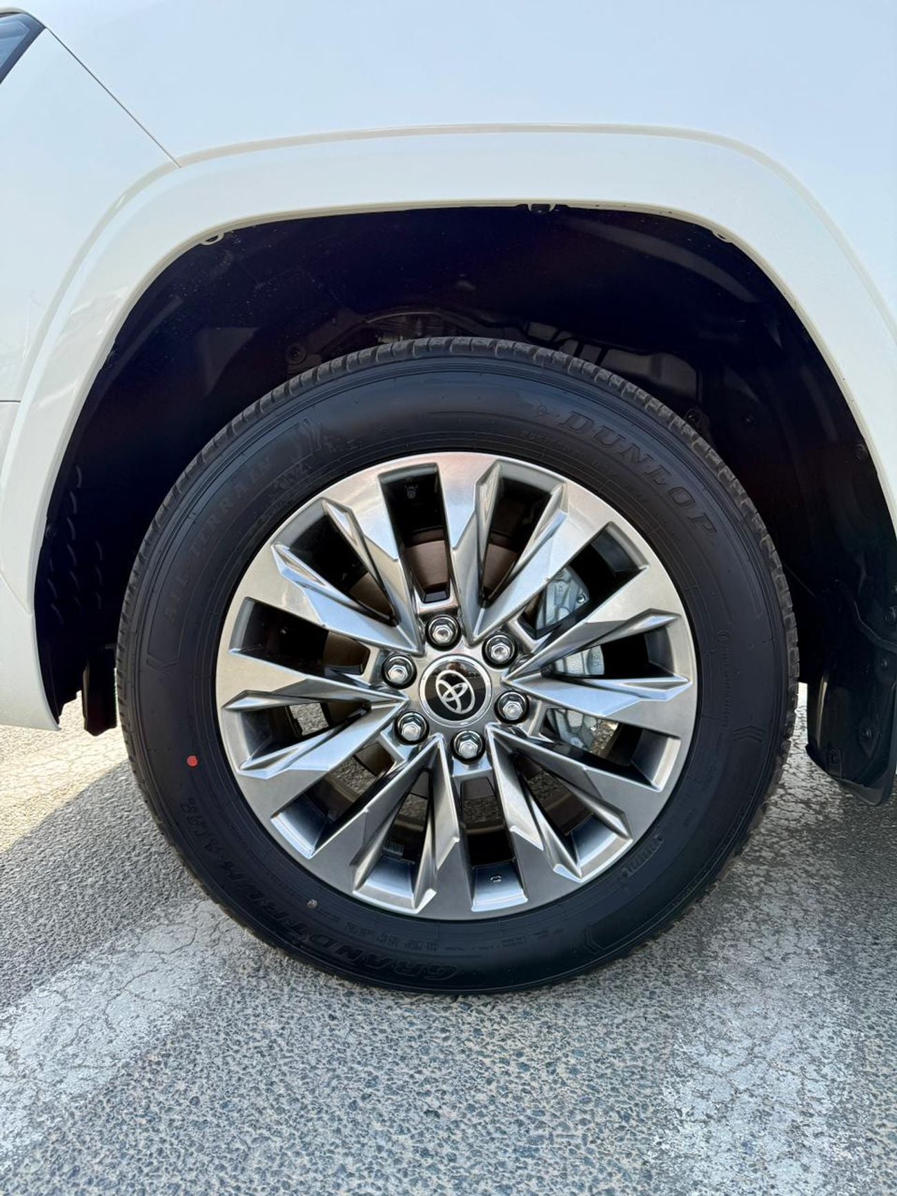 تويوتا لاند كروزر Toyota Land Cruiser GXR 4.0L 2026 White