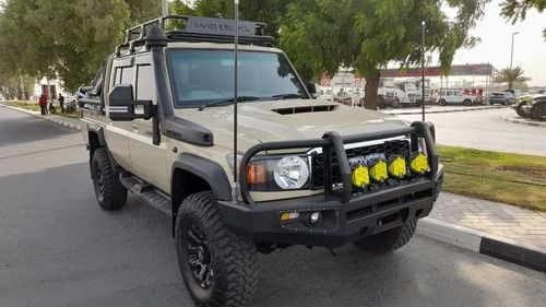 Toyota Land Cruiser Pick Up Right-Hand drive Diesel 4.5 V8 1VD diesel manual low kms