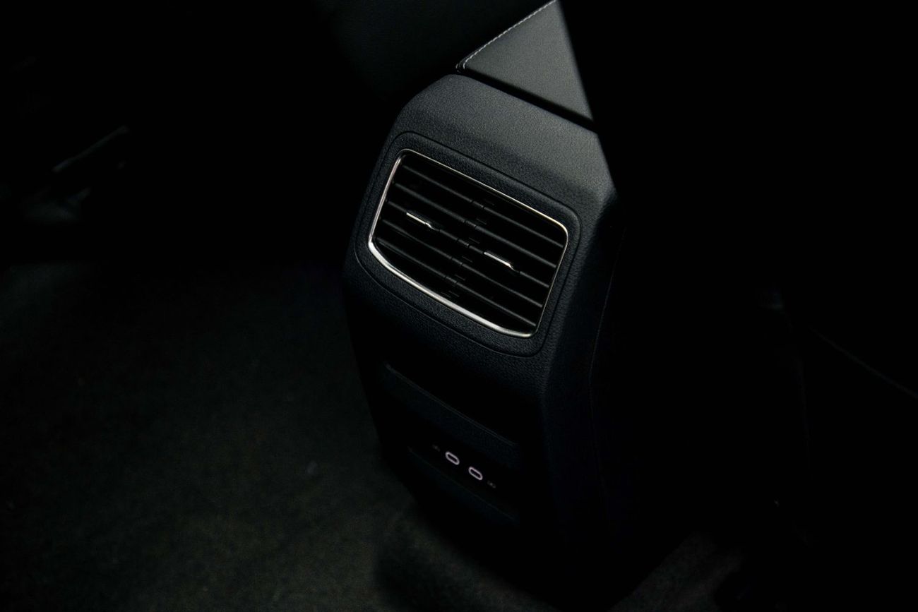 فولكس واجن ID.4 كروز 2024 VOLKSWAGEN ID4 CROZZ PRO - GREY inside BLACK | Export Only