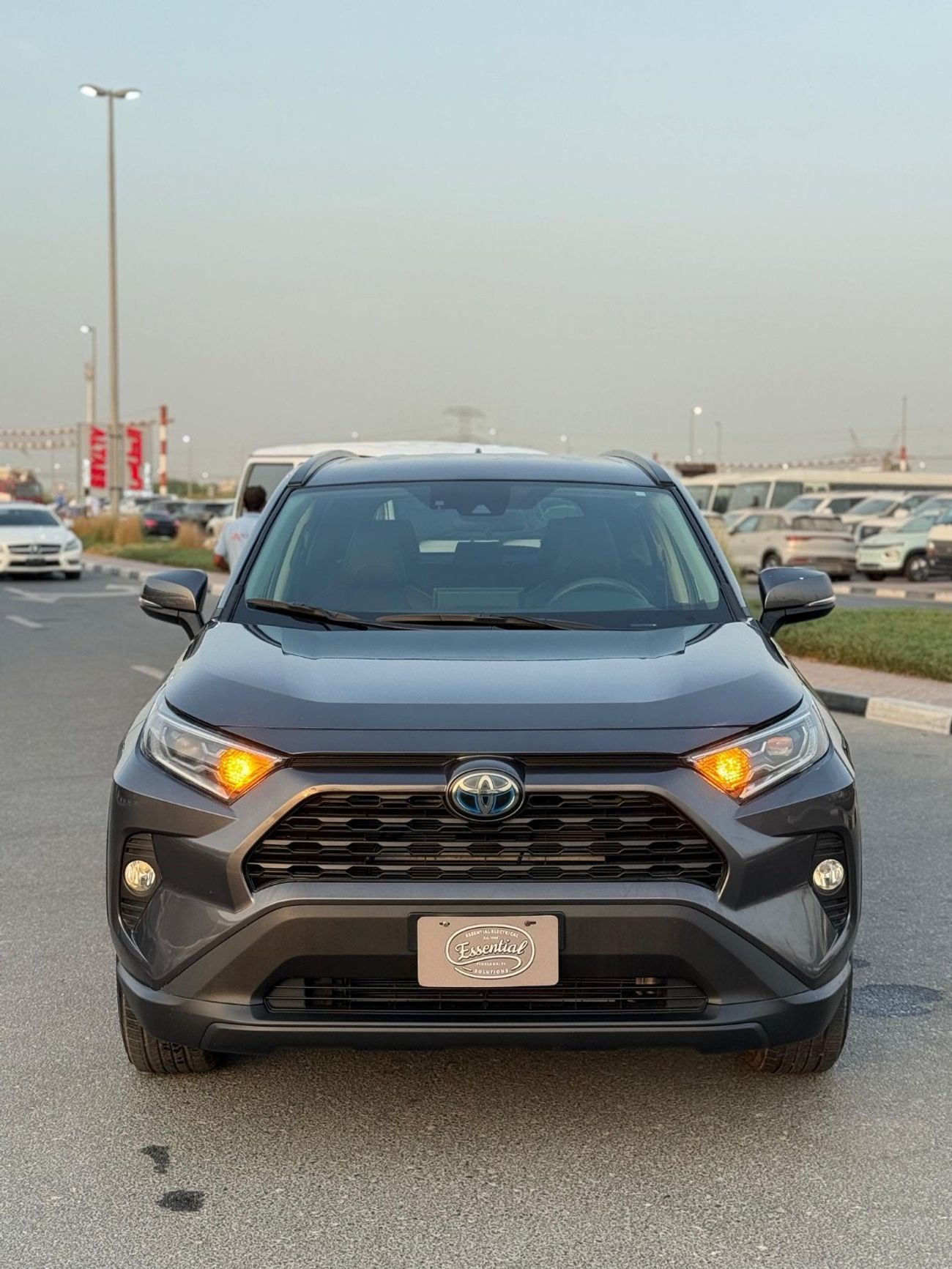 Toyota RAV4 Hybrid XLE 2.5L