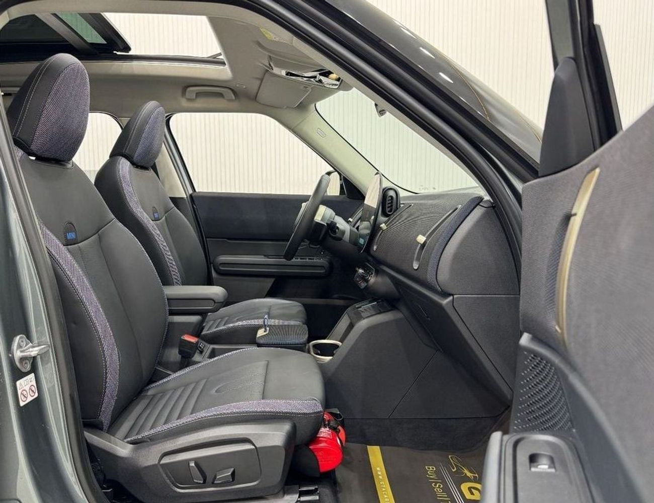 Mini Countryman Std 2024 MINI Countryman C, Feb 2027 MINI Warranty + Service Pack, Low Kms, GCC