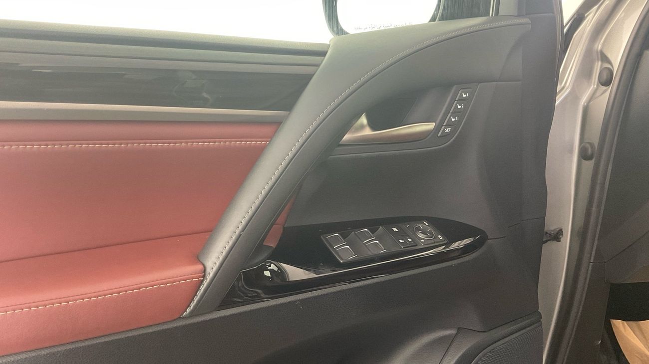 لكزس LX 570 Platinum | upto AED 20,000 Ramadan Discount | شامل الضمان | 0 ﺪﻔﻋﺓ ﺃﻮﻟﻯ