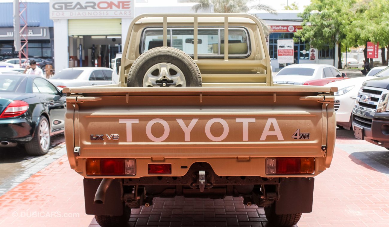 Toyota Land Cruiser Pick Up LX V6