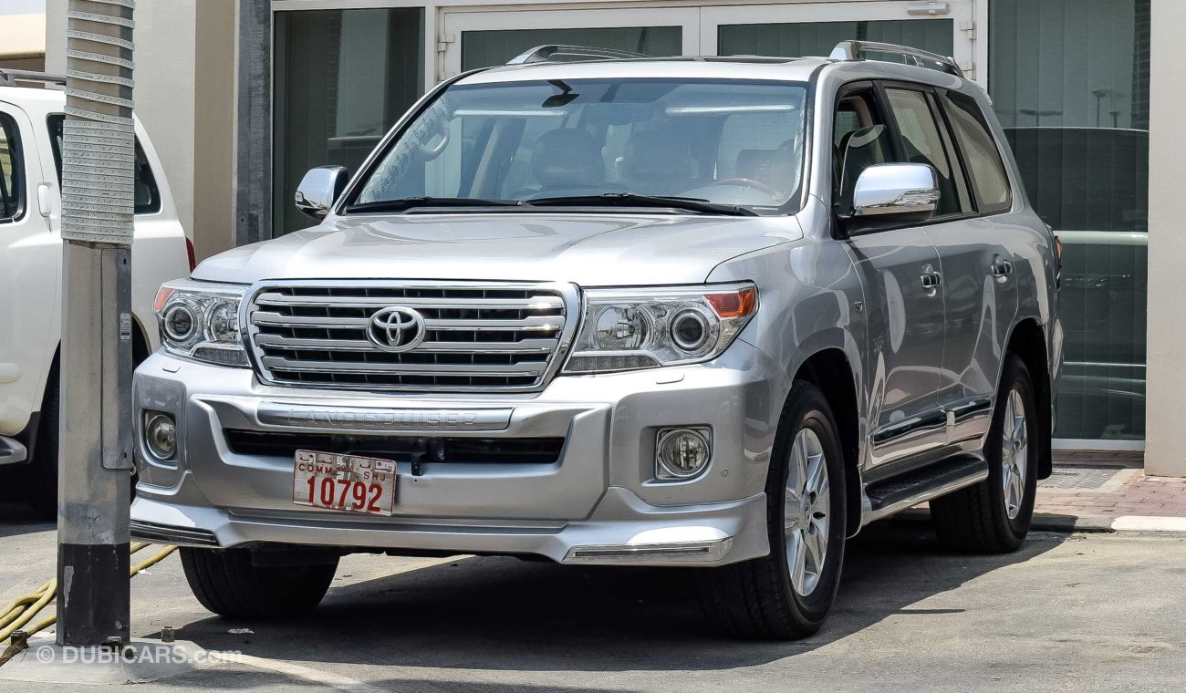 Toyota Land Cruiser VXR V8 5.7