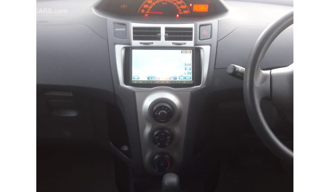 تويوتا فيتز Toyota Vitz RIGHT HAND DRIVE (Stock no PM 72)