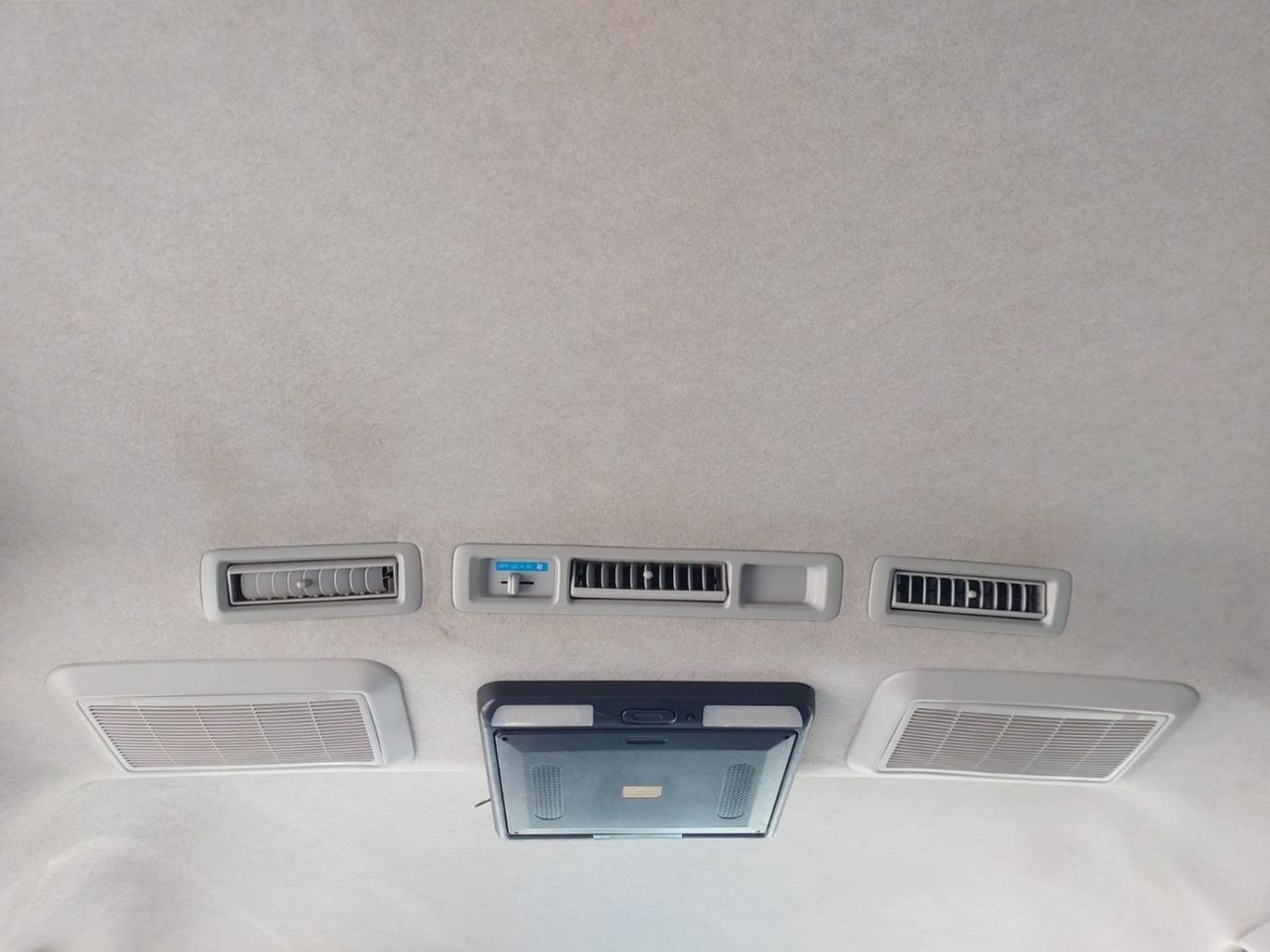 Toyota Hiace TOYOTA HIACE VAN RHD 2008 MODEL 2.7 L PETROL AUTOMATIC(PM00998)