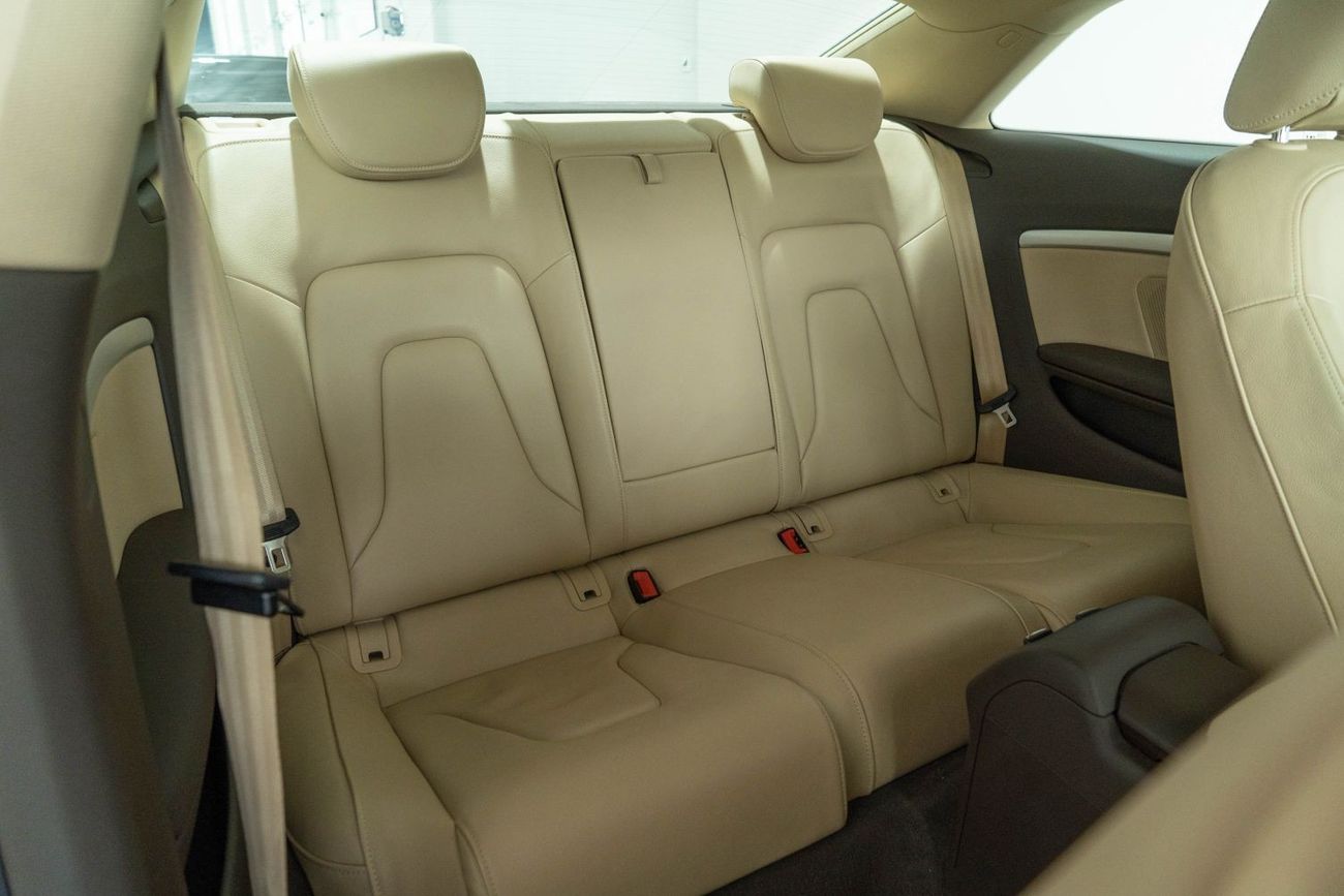 أودي A5 2016 Audi A5 Coupe 45TSFI Quattro 4WD