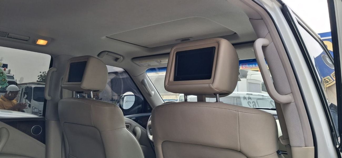 إنفينيتي QX80 Black Edition 8 5.6L