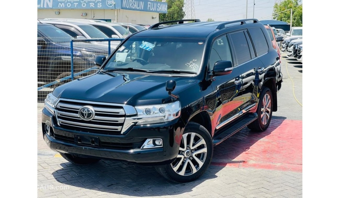 Used TOYOTA LAND CRUISER ZX 2019 for sale in Dubai - 516171