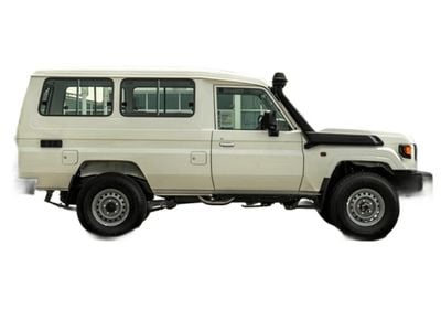 تويوتا لاند كروزر ECTMKC001 – 2025 Toyota LC78 3 Doors Hardtop – 2.8L Diesel Manual – White  with Tan Interior
