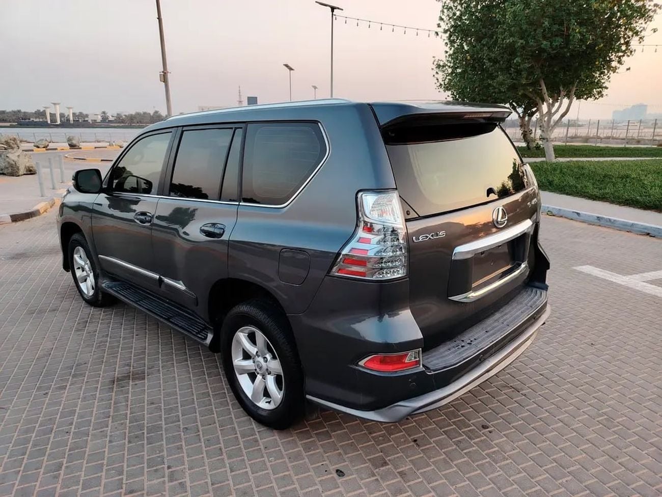 لكزس GX 460 GX 460 GCC Specs | Facelifted to Well Maintained Clean