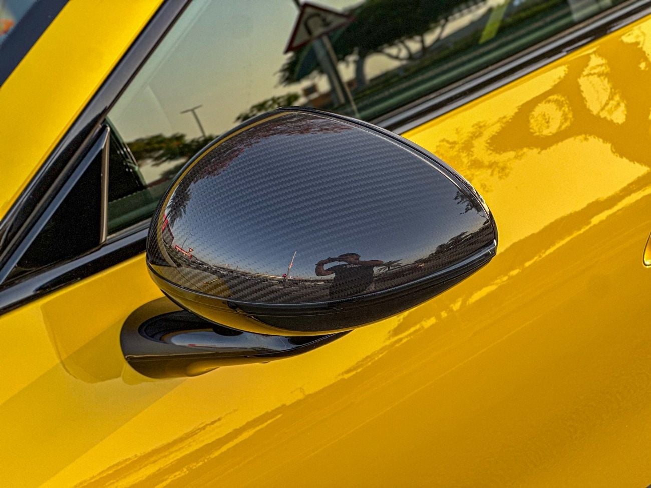 Xiaomi SU7 2025 Used Xiaomi SU7 Ultra EV | 93.7 kWh | Range (630 Km) | 1,548 Hp | Carbon Packge | Law Mileage (