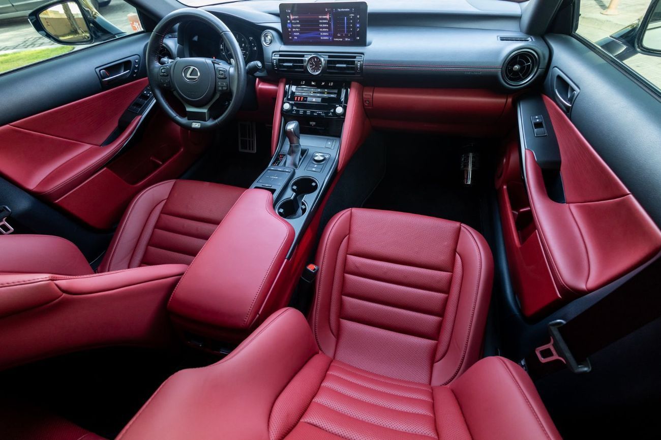 لكزس IS 350 F Sport