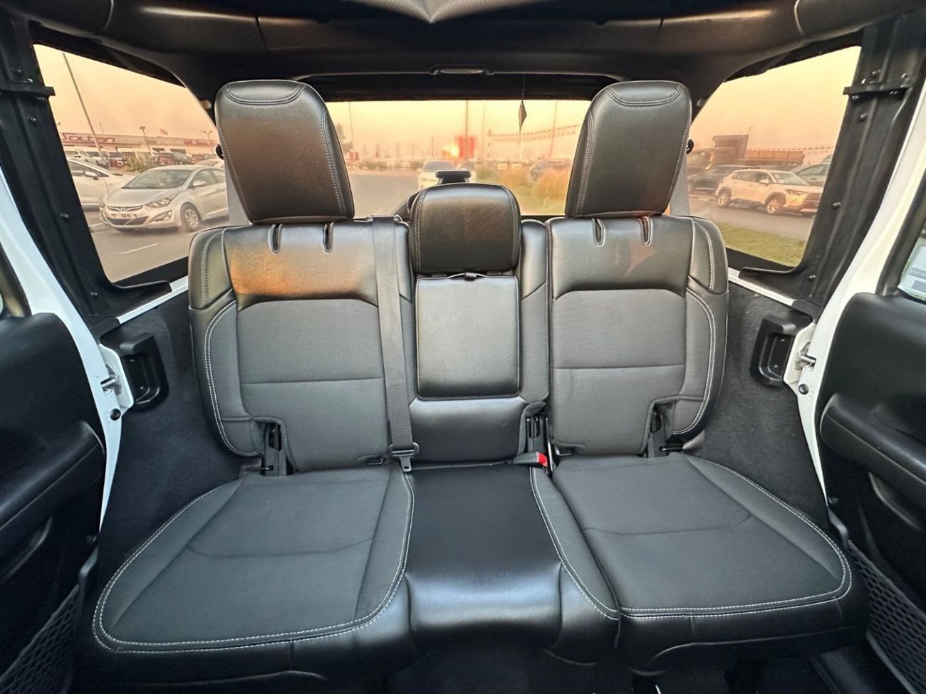 جيب رانجلر Unlimited Sport 3.6L A/T