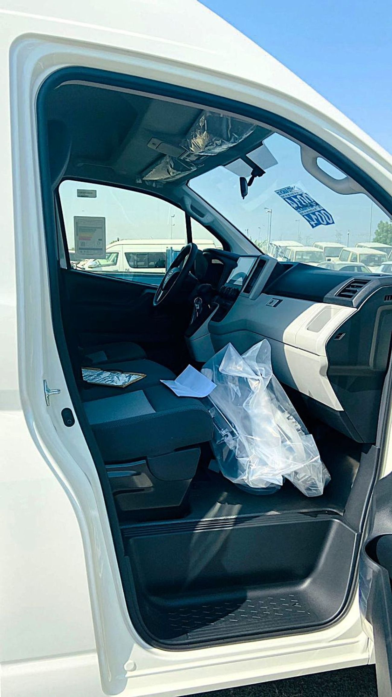 Toyota Hiace Toyota Hiace Cargo High Roof 3.5l petrol A/T GCC 2025 Model