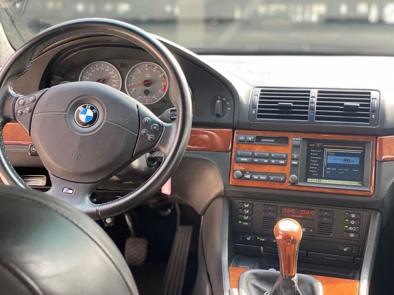 بي أم دبليو M5 E39