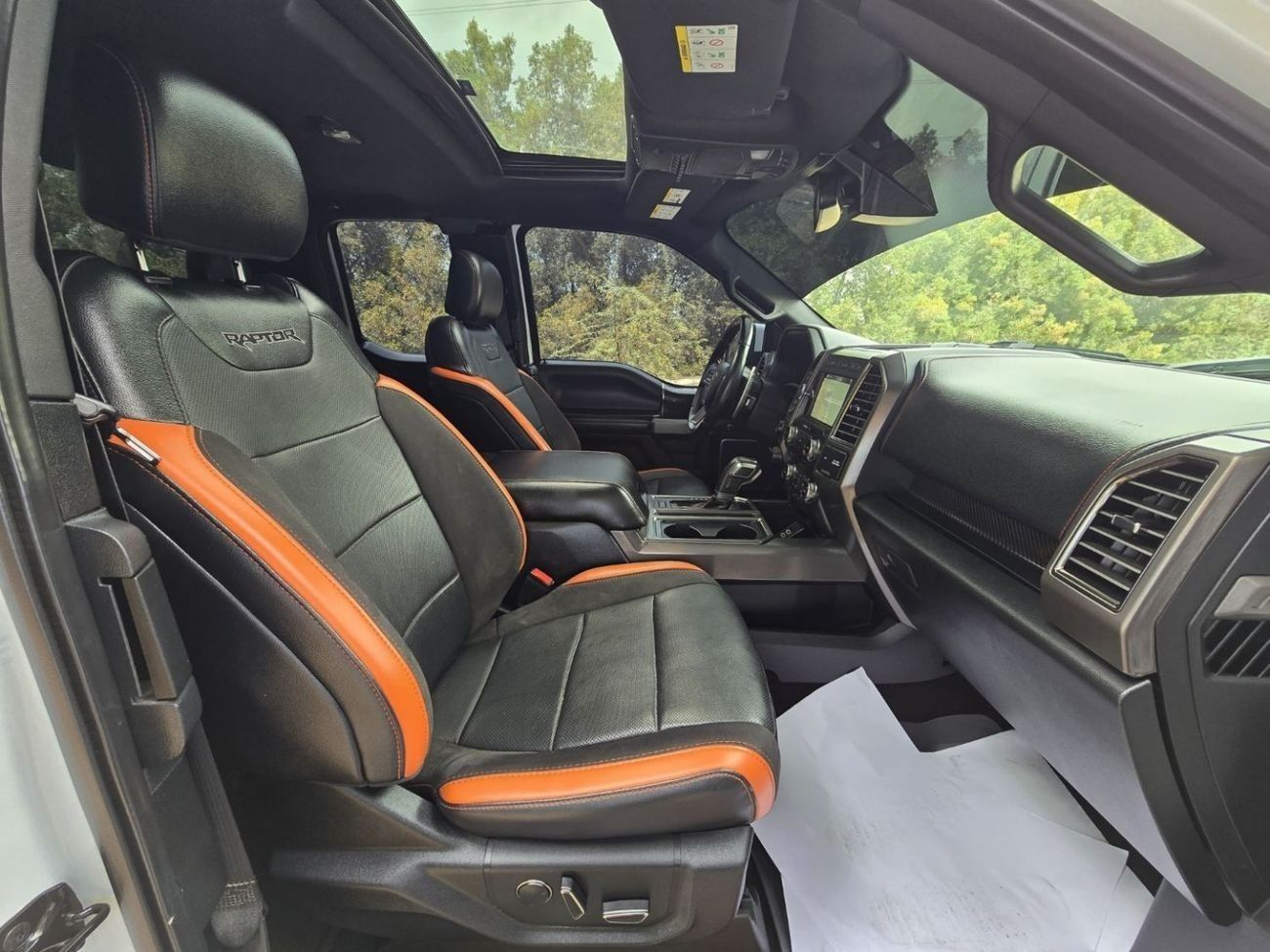 فورد إف-150 رابتور FORD F-150 RAPTOR 2018 GCC ORGINAL PAINT // ACCIDENT FREE // GOOD CONDITION