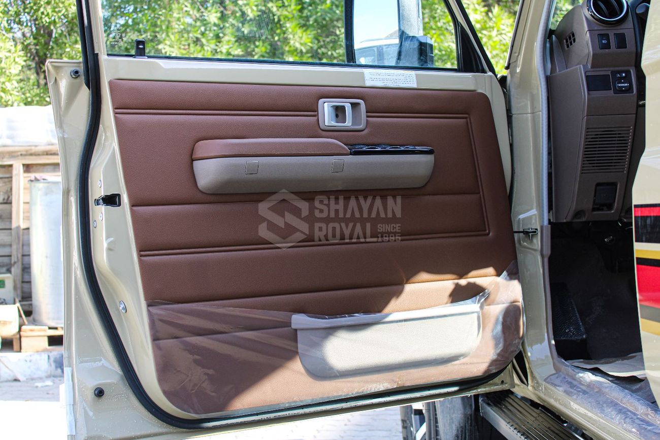 Toyota Land Cruiser Pick Up LC79 4.0L PETROL LX-Z1 4WD AT DC 2025MY