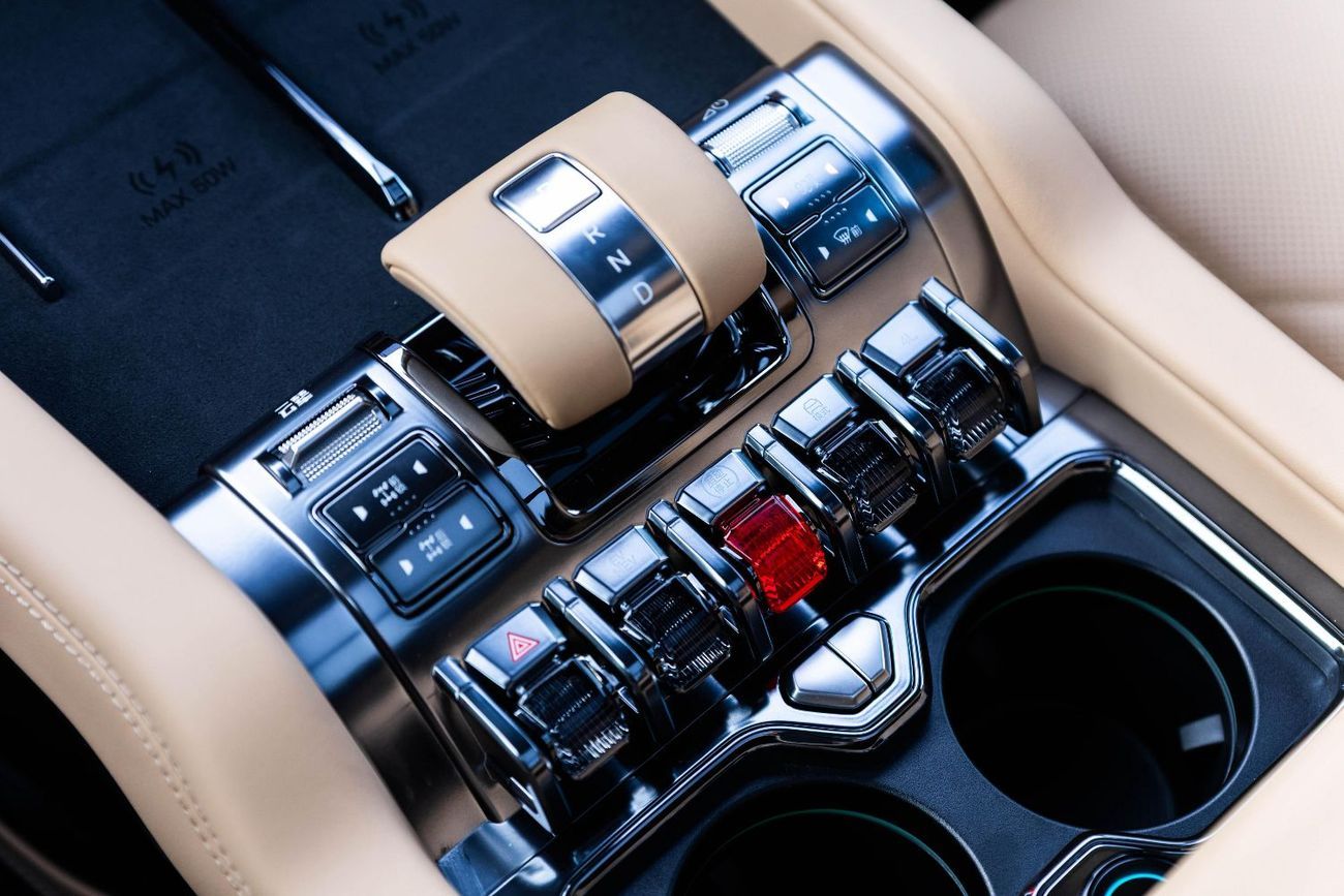 BYD Leopard 8 Smart and Brave Flagship Edition (7 Seats)