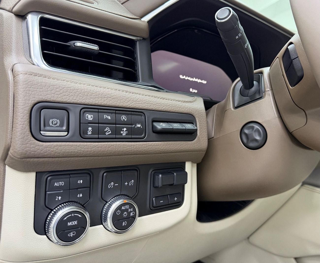 GMC Yukon XL GCC .. FSH .. 6,2L .. XL .