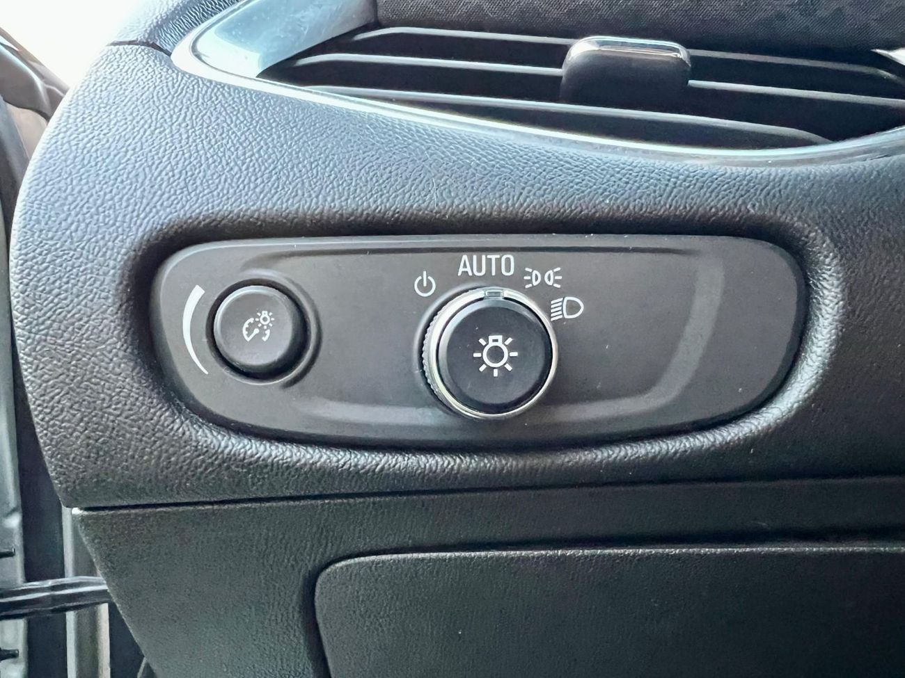 Chevrolet Malibu LT 2.0L warranty one year bank financie available