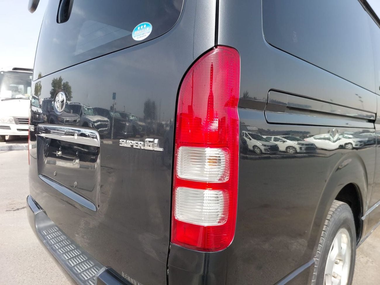 تويوتا هاياس TOYOTA HIACE VAN RHD 2004 MODEL 2.0 L PETROL AUTOMATIC(PM02513)