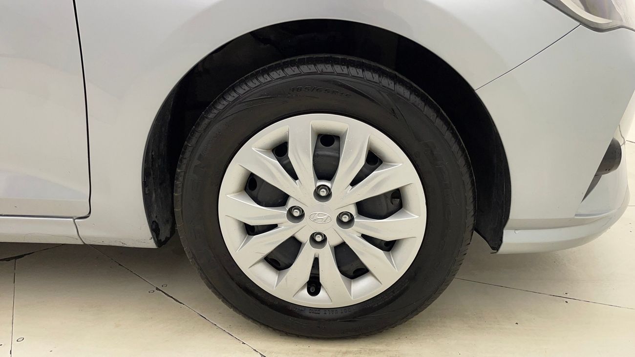 Hyundai Accent SMART 1.6 | Zero Down Payment | Home Test Drive