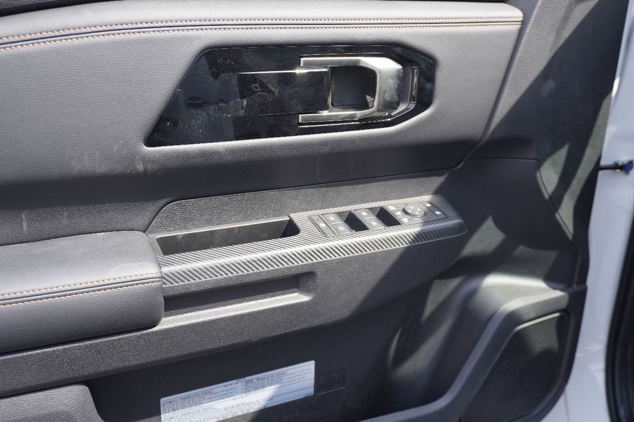 ميتسوبيشي L200 .