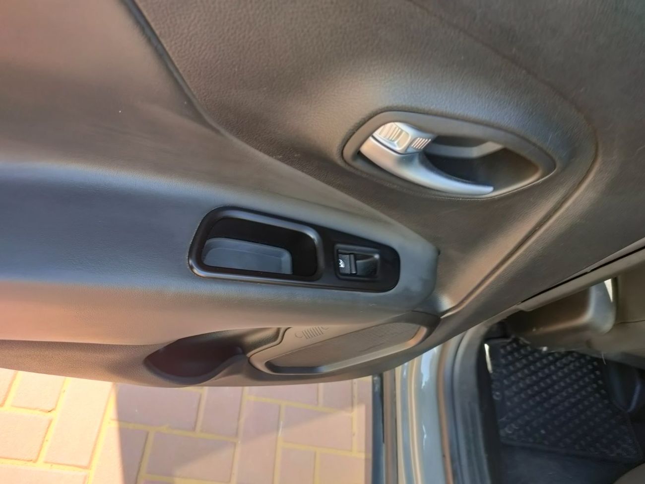 جيب رينيجيد Limited 2.4L