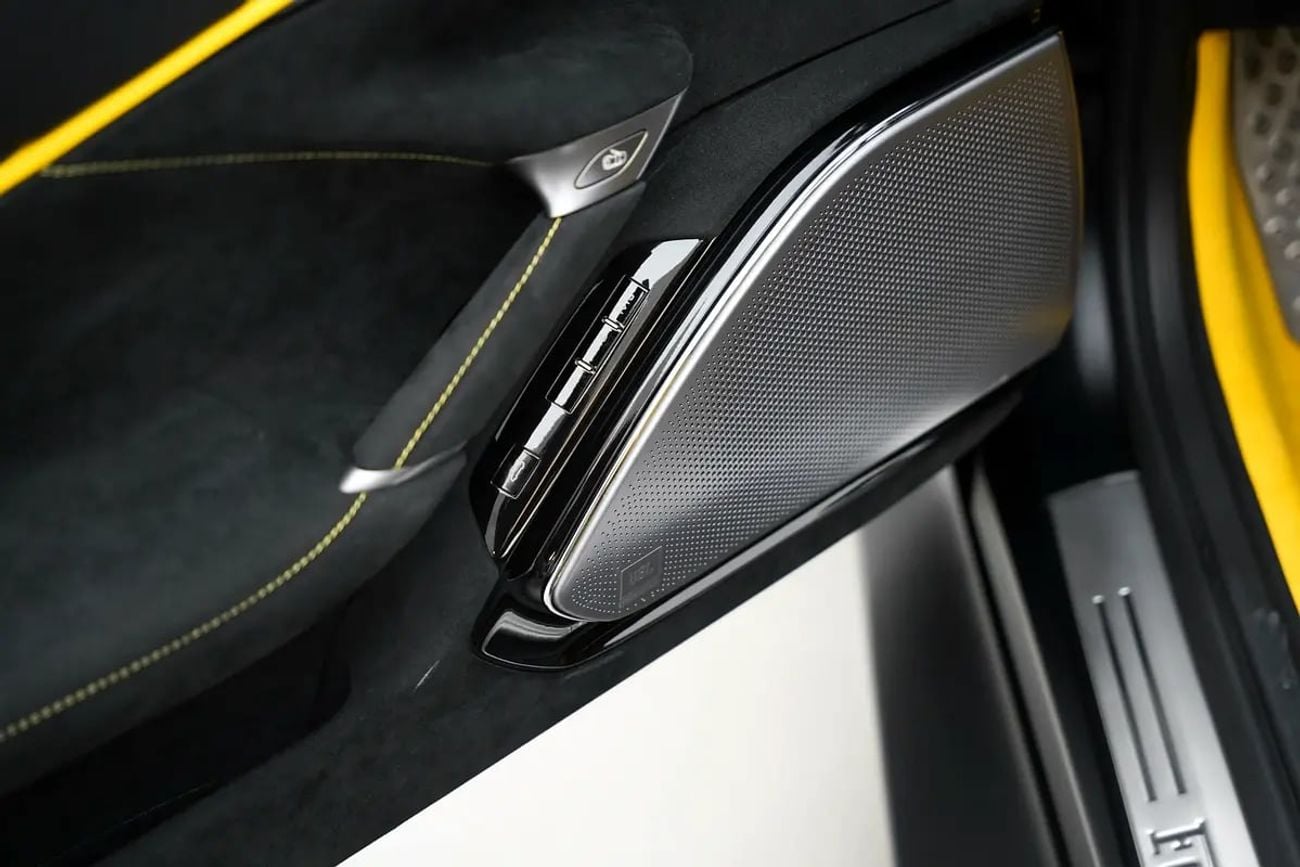 فيراري روما SPIDER WITH 7 YEARS SERVICE CONTRACT