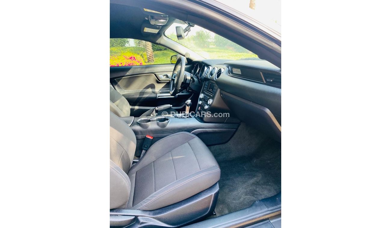 فورد موستانج Std فورد موستنج 2016 وارد بحاله ممتازه 6 سليندر