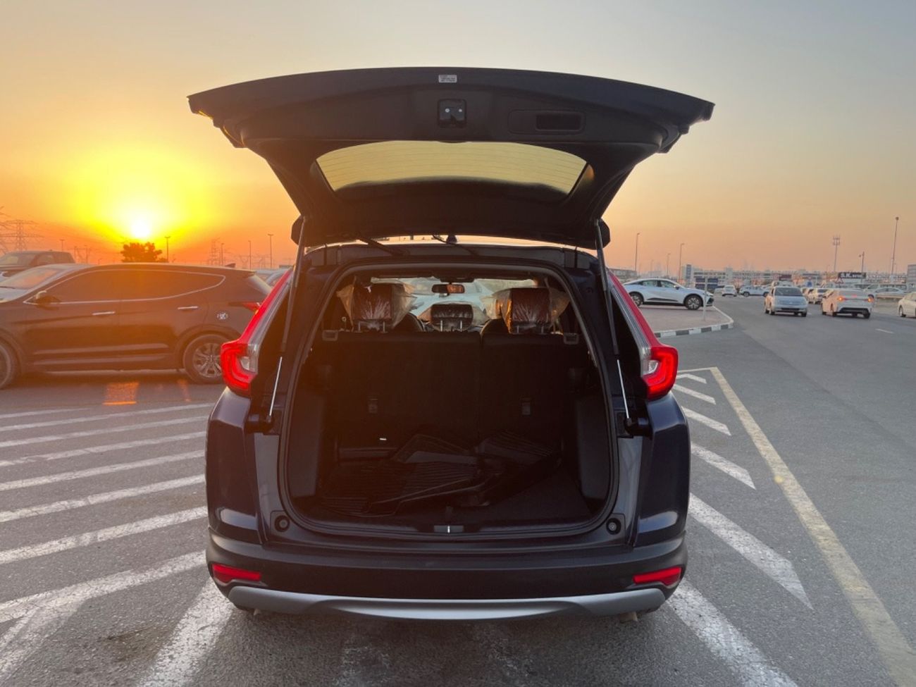 Honda CRV Touring 1.5L 2019 HONDA CRV AWD 1.5 v4 full option