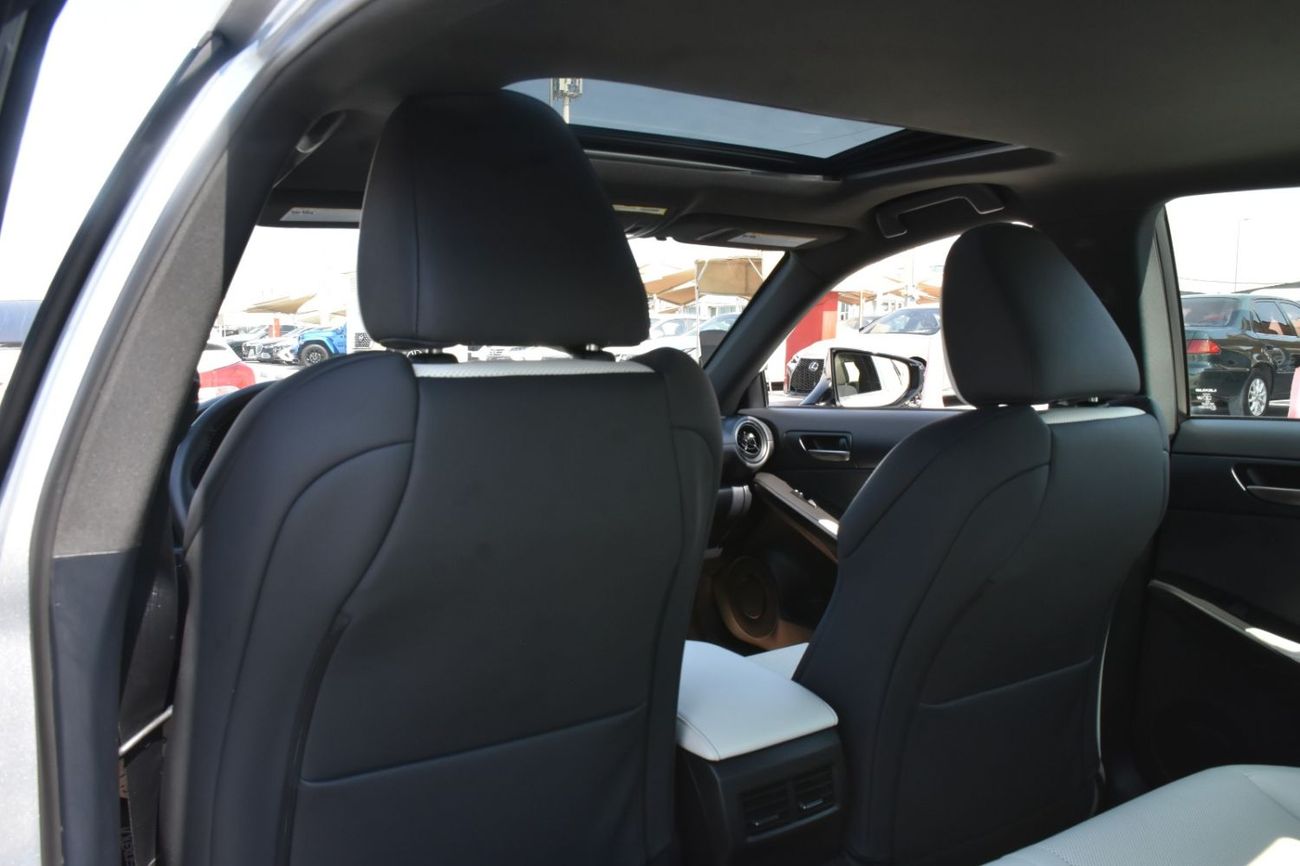 Lexus IS350 F SPORTS