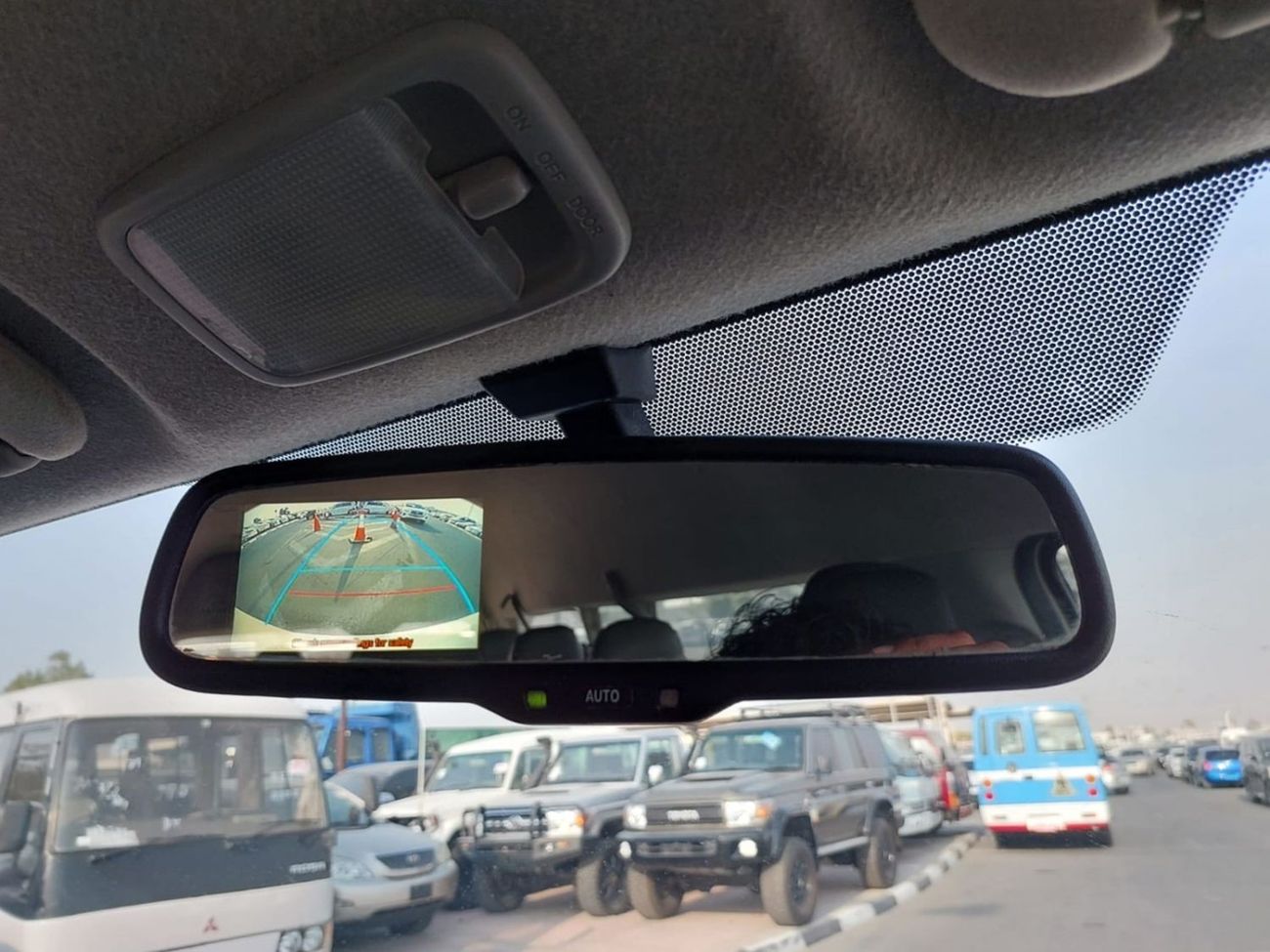 تويوتا هاياس TOYOTA HIACE COMMUTER VAN RIGHT HAND DRIVE(PM64467)