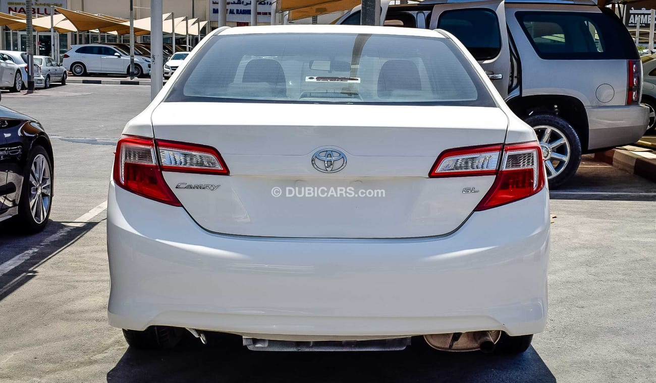 تويوتا كامري GL - بدون دفعة اولى - شامل الضريبة