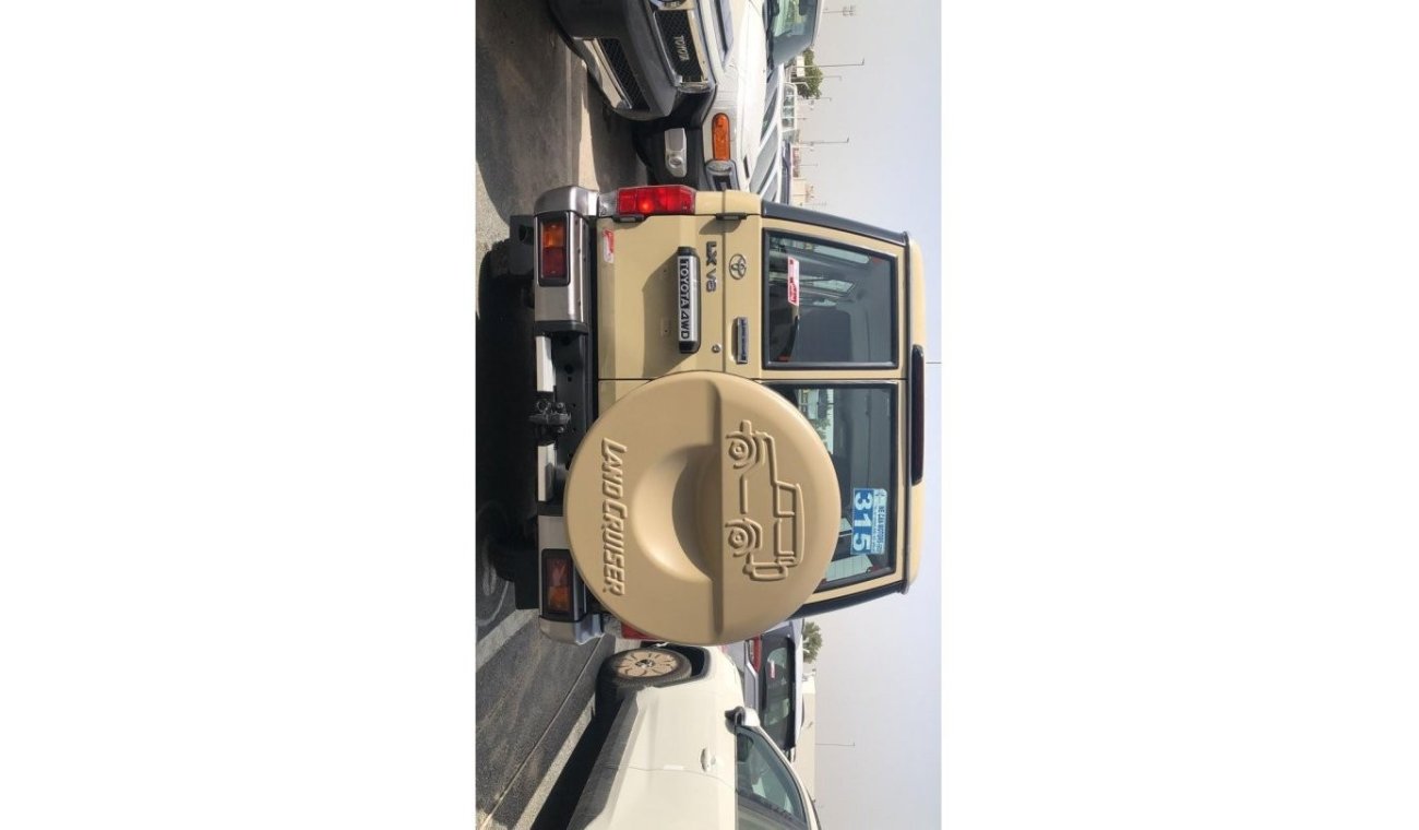 Toyota Land Cruiser Hard Top TOYOTA LAND CRUISER HT 76 4.0 PETROL 2022