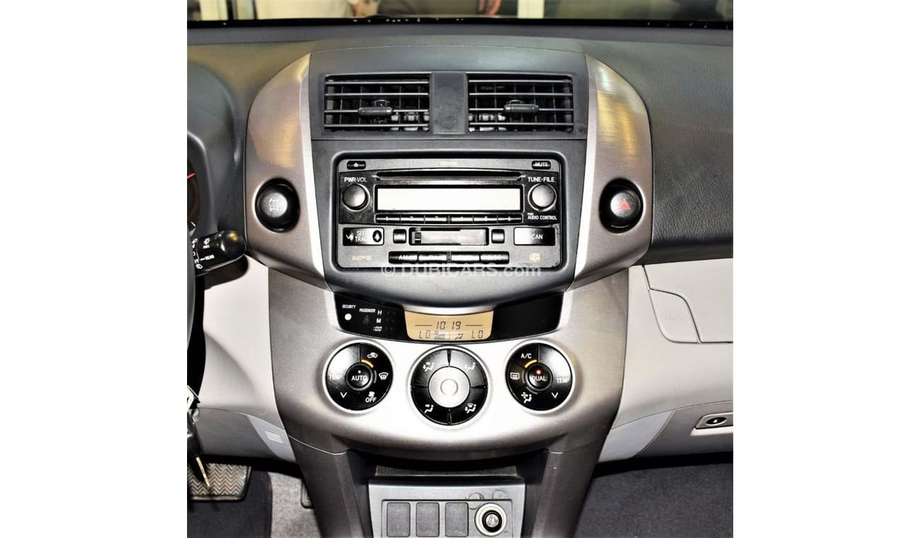 Toyota RAV4 4WD 2009 Model!! in Silver Color! GCC Specs