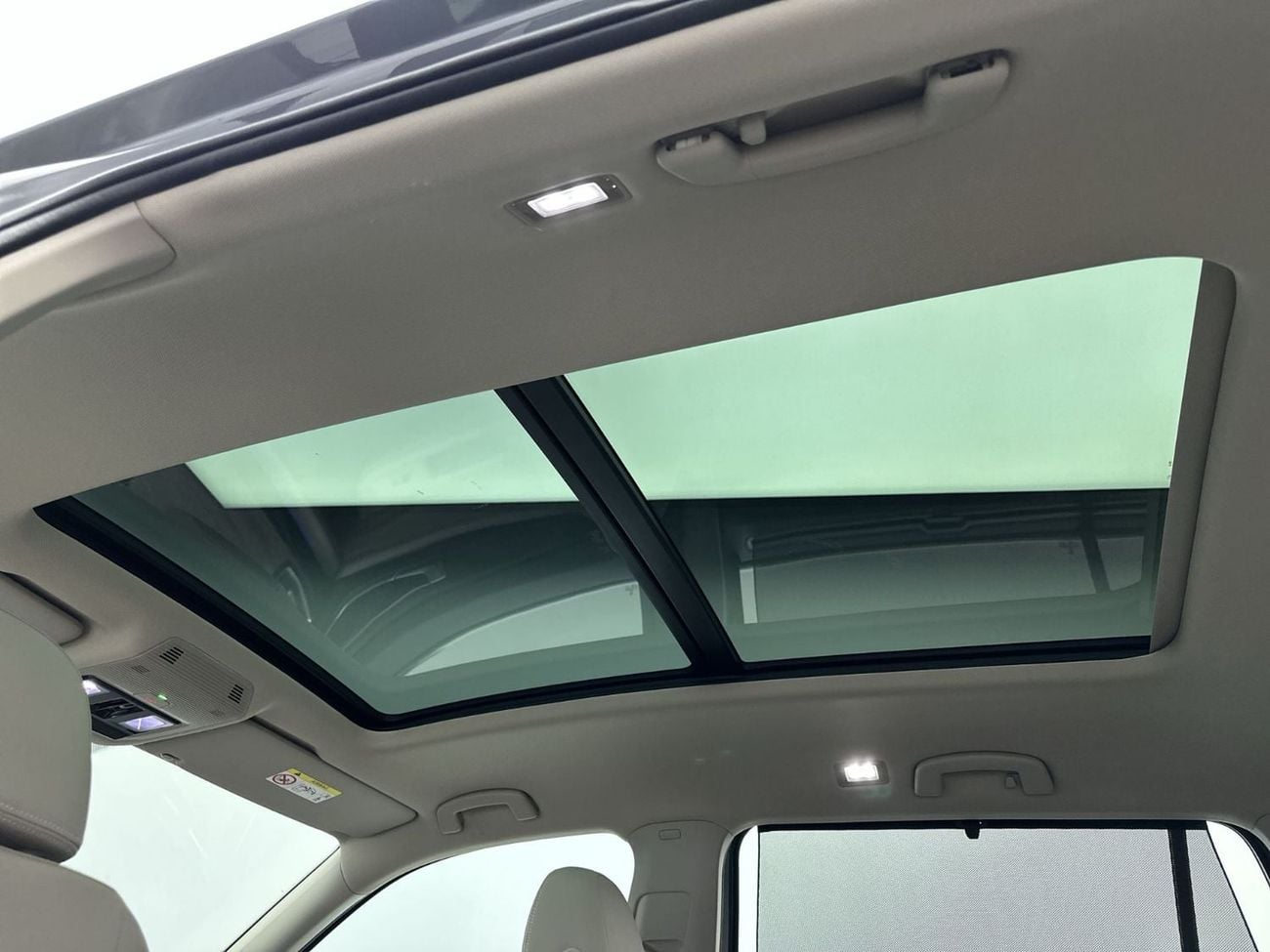 Volkswagen Teramont COMFORTLINE Teramont Comfortline 2L (Facelift 2) | Premium 7-Seater SUV | Panoramic Sunroof | Leather | ACC | Ca