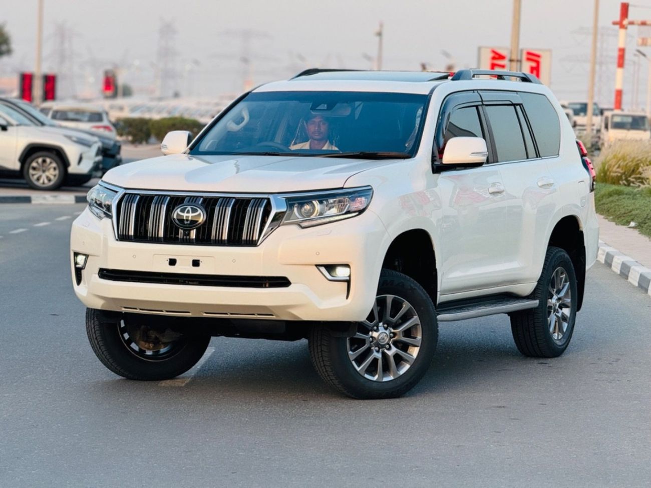 تويوتا برادو TXL limited top of the range  RHD