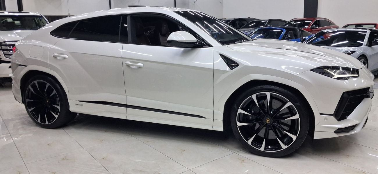 Lamborghini Urus PERFORMANTE Besboke Edition AD PERSONAM