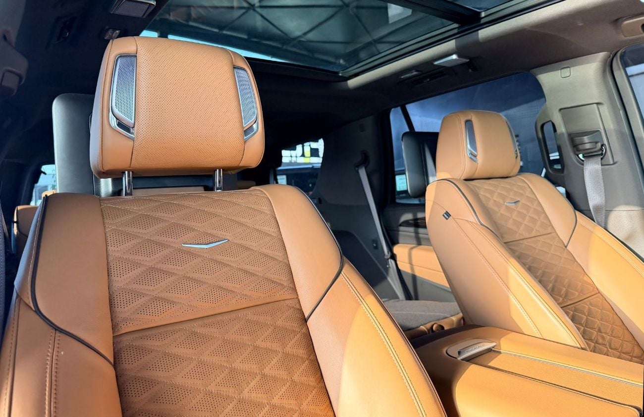 Cadillac Escalade SPORT PLATINUM Guarantee and service contract from al Ghandi till 2029