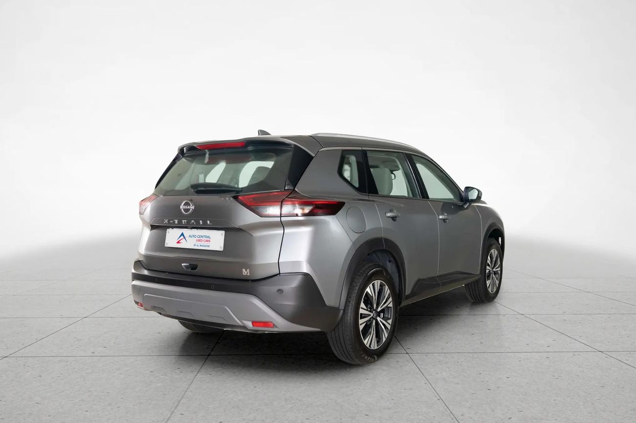 نيسان إكس تريل SV 2.5