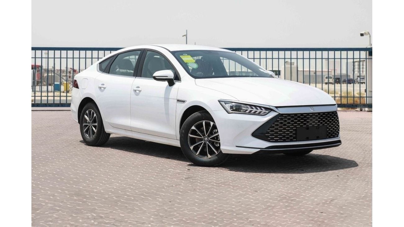 بي واي دي كين بلاس 2024 BYD Qin Plus DM-i Honor Lead 1.5 plug-in Hybrid - أبيض من الداخل بني | للتصدير فقط