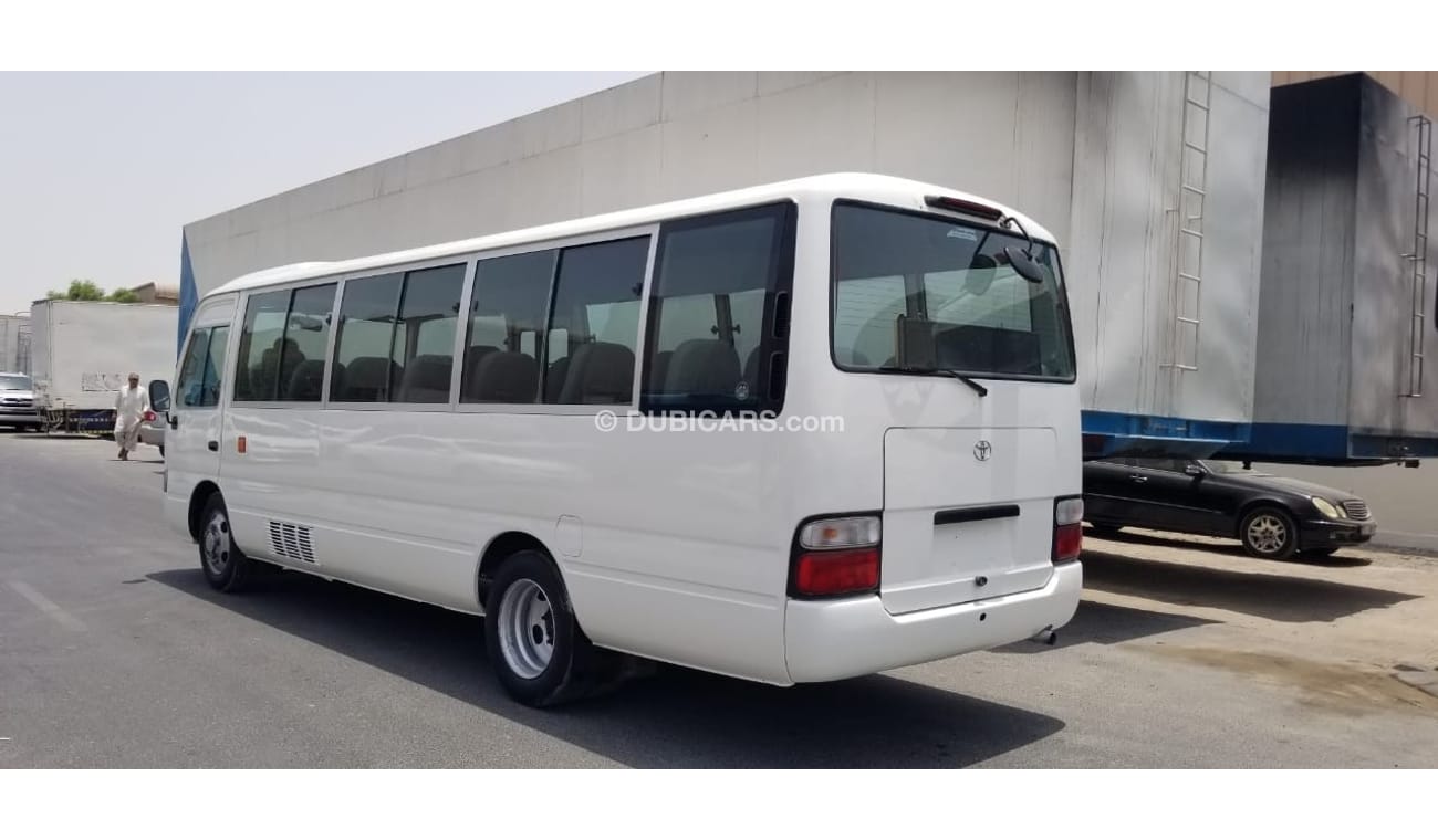 تويوتا كوستر 2014, Petrol, 29 Seats, Perfect in Condition [Left-Hand Drive]