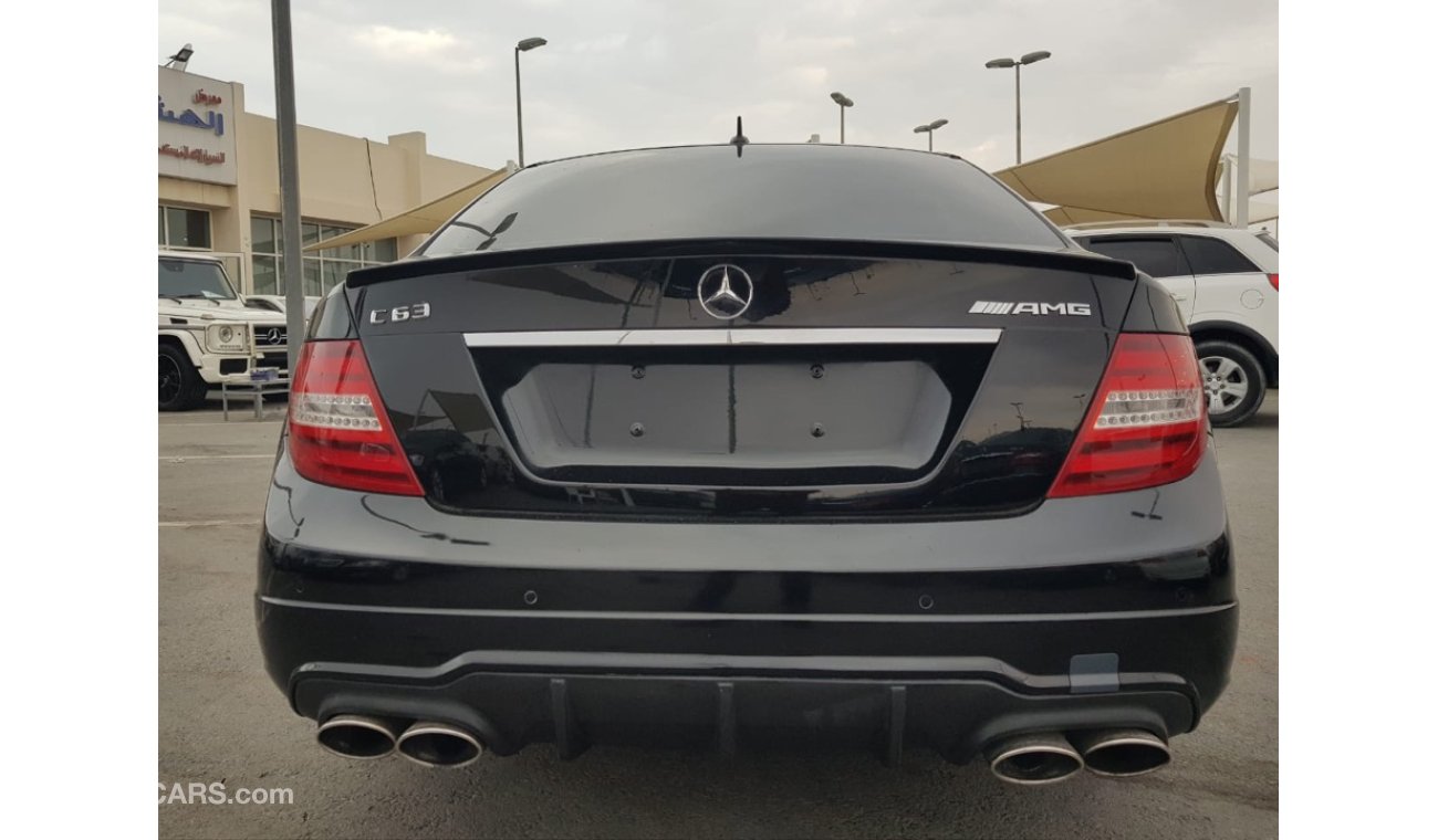 مرسيدس بنز C 250 مرسيدس C250 كت 63موديل 2013 سياره حاله الوكاله من الداخل والخارج فل اوبشن فتحه وجلد نفيجشن مثبت س