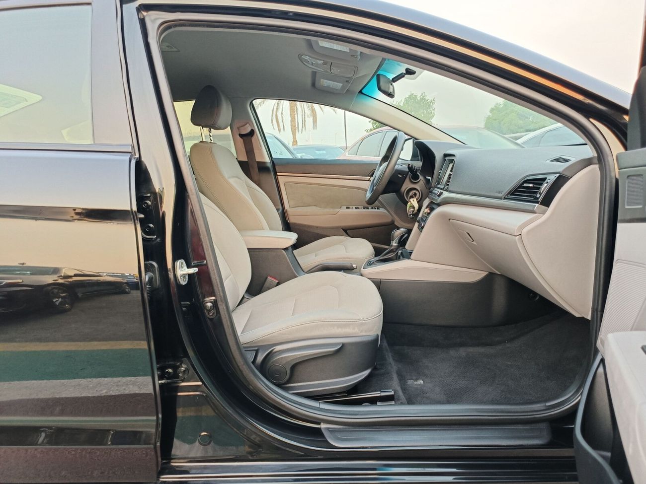 Hyundai Elantra / SE MID OPT / EXPORT ONLY LOT#43618