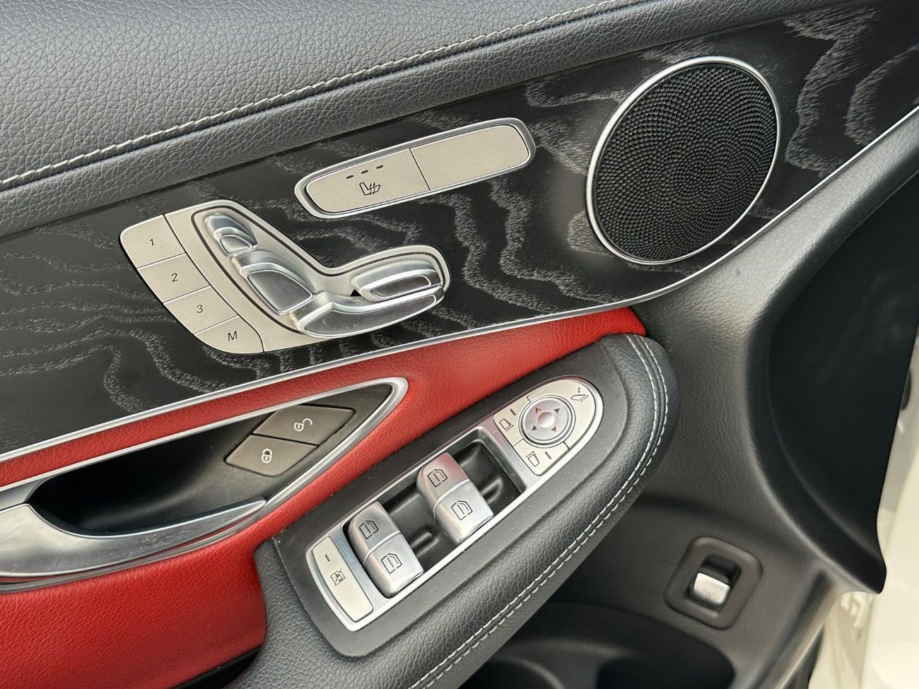 Mercedes-Benz GLC 43 AMG 4MATIC 3.0L (362 HP) MERCEDES GLC-43 2018 GCC ORGINAL PAINT // ACCIDENT FREE // PERFECT CONDITION