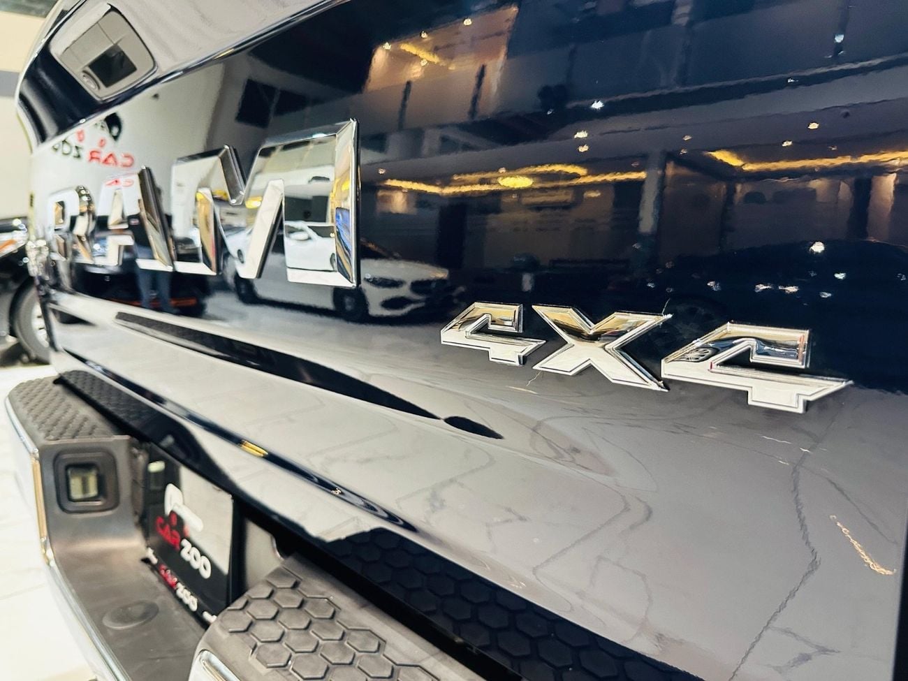 رام 1500 Classic 5.7L Single Cab Utility (2 Seater)