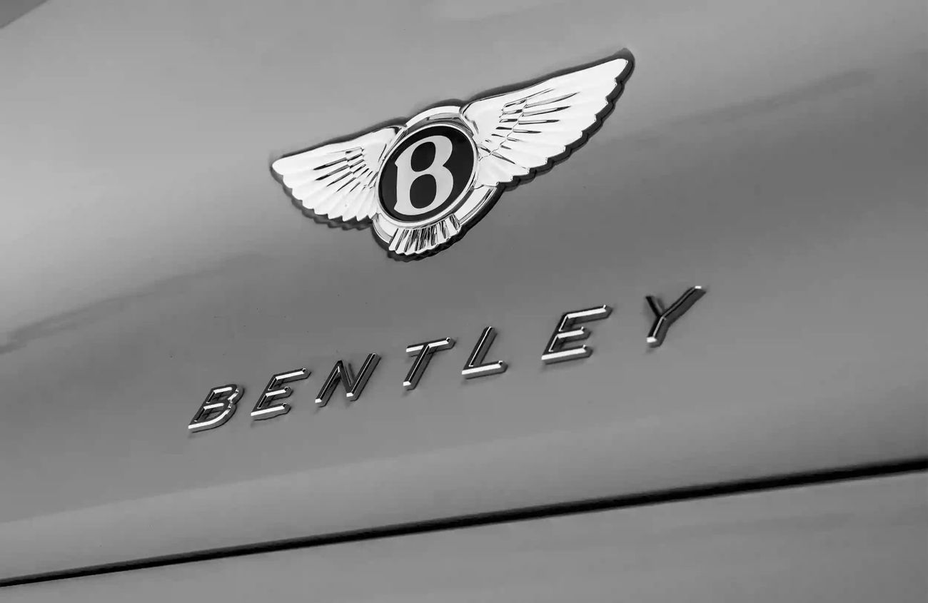 بنتلي كونتيننتال 4.4L V-8 Twin-Turbocharged Engine